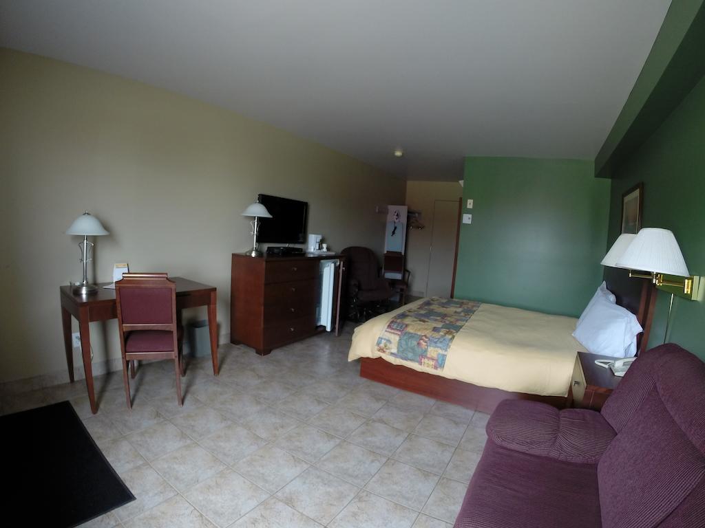 Motel Le Pocatois 라 포카티에 객실 사진